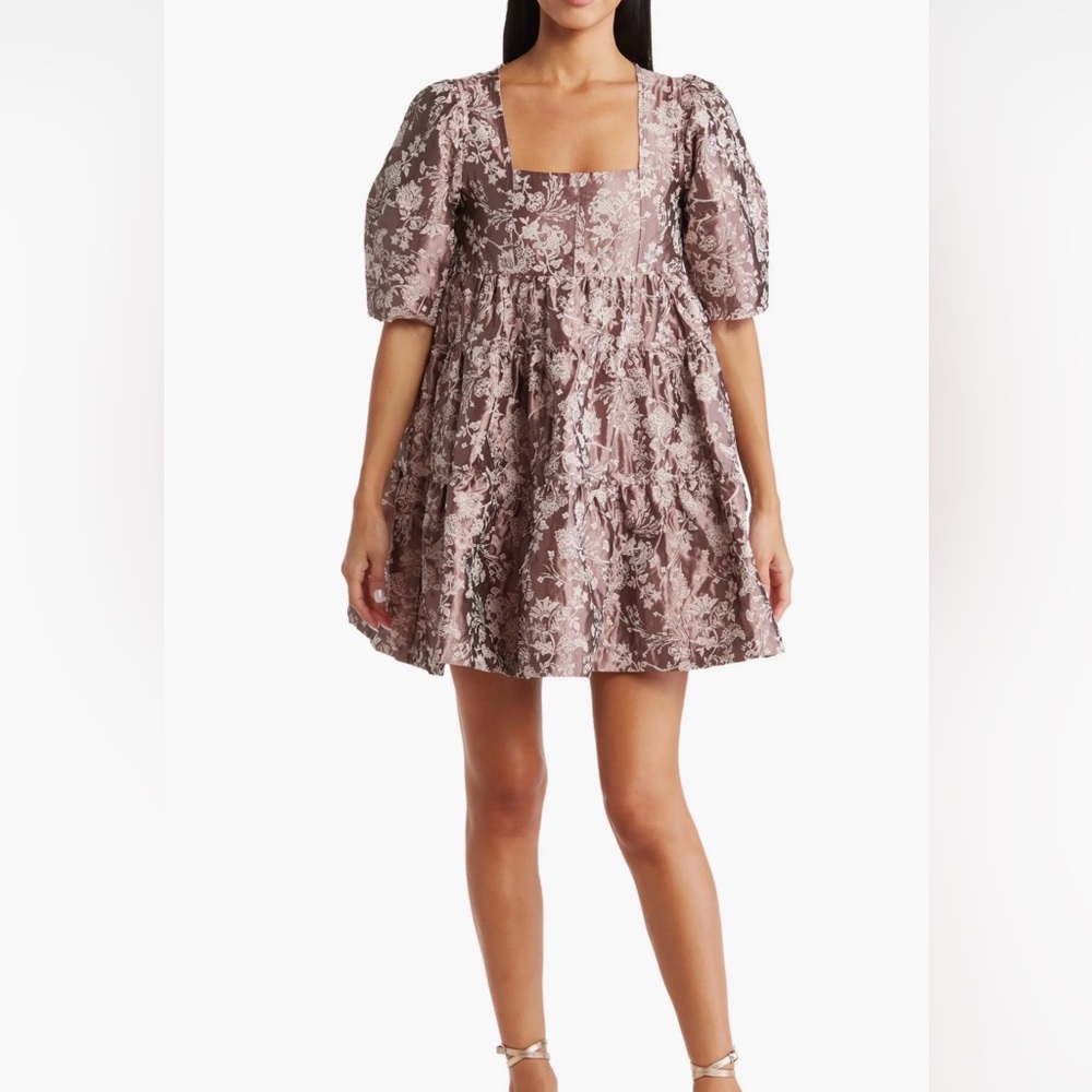 En Saison Tariah Puff Sleeve Babydoll Mini Dress in Vintage Mauve